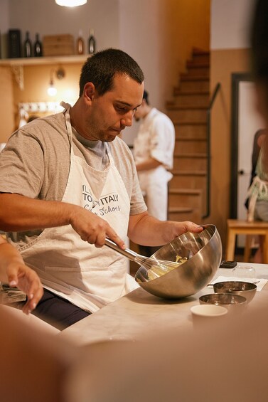 Florence: Pasta exclusive making cooking class with Gelato