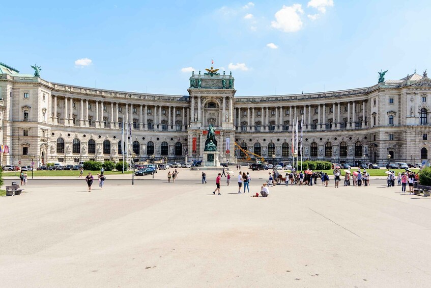 Picture 2 for Activity Vienna: Hofburg Palace and Sisi Museum Skip-the-Line Tour