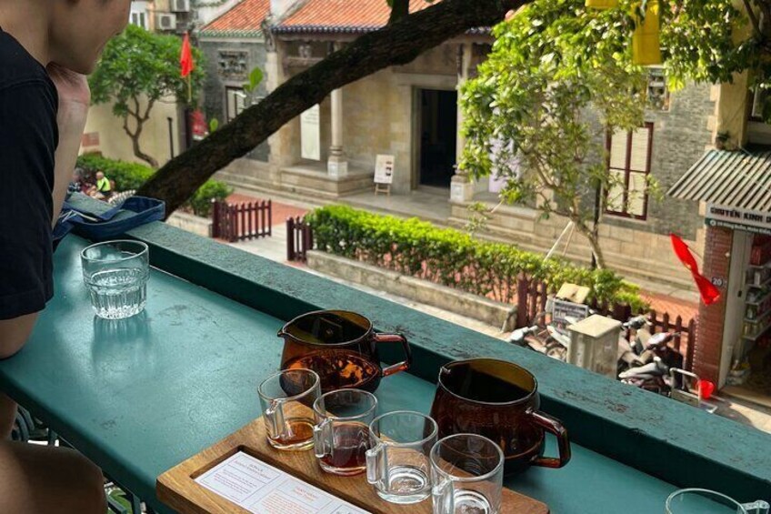 Vietnam Specialty Coffee Hand Brewing and Tasting Experience 