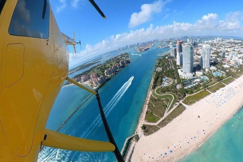 Helicopter tour over Miami Beach and south beach