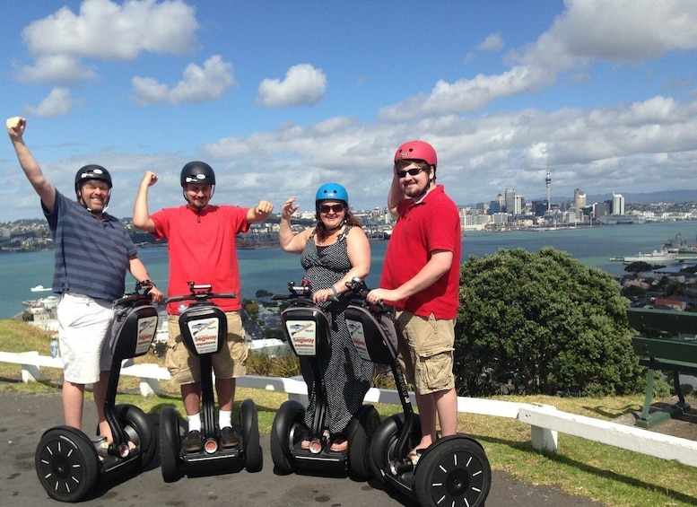 Auckland: Segway Tour to Mount Victoria