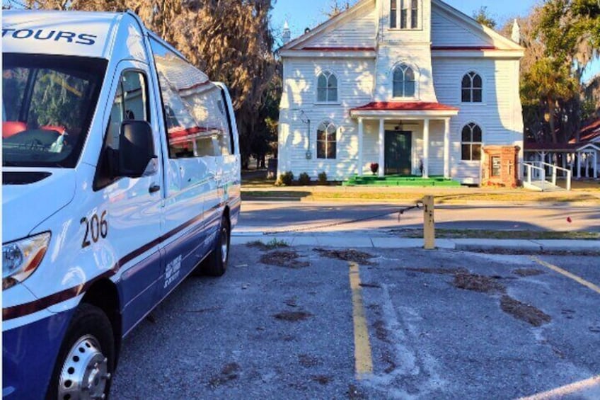 Guided Historical Bus and Boat Cruise Tour in Beaufort 