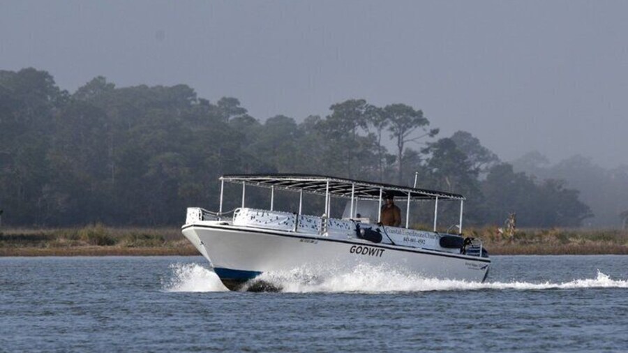 Guided Historical Bus and Boat Cruise Tour in Beaufort