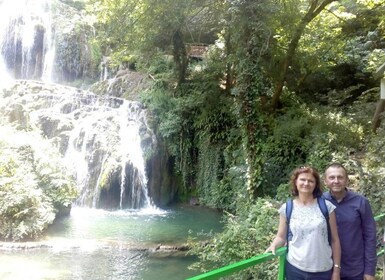 Desde Sofía: cataratas Krushuna de día completo y cueva Devetashka