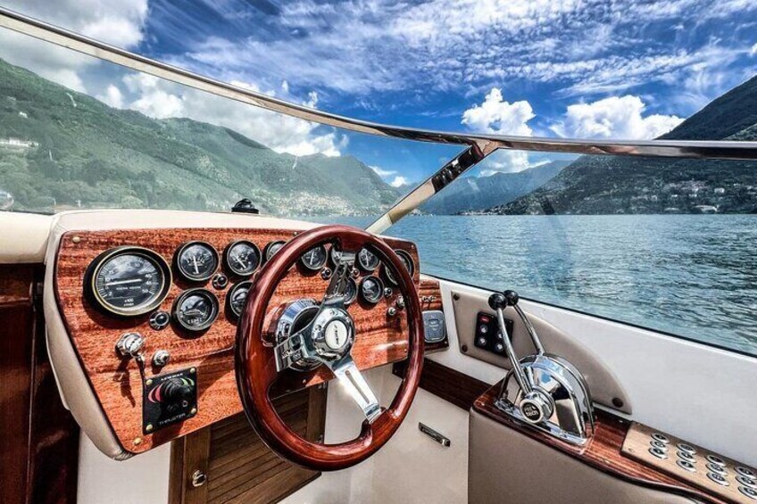 Private Cruise on Lake Como with Luxury Motorboat from 1H to 4H