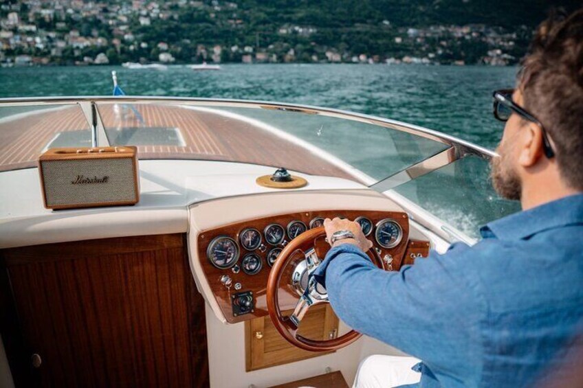 Private Cruise on Lake Como with Luxury Motorboat from 1H to 4H