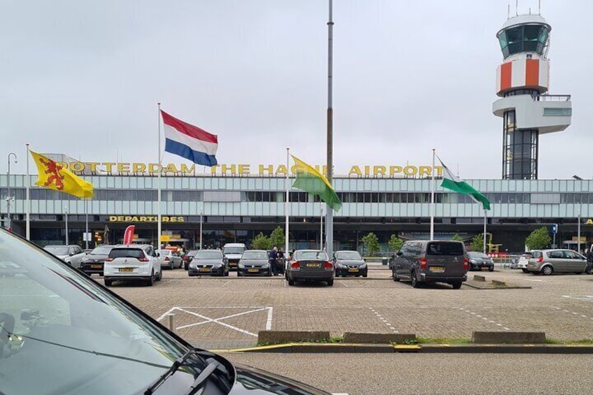 Full Day Private Minivan Tour in South Holland