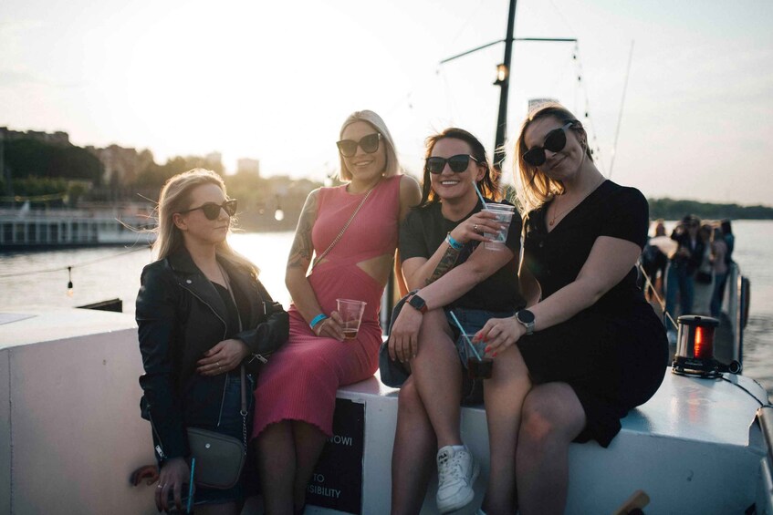 Picture 16 for Activity Warsaw: Boat Party with Unlimited Drinks &VIP Club Entrance