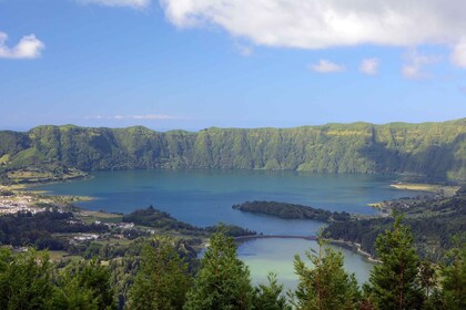 Visite privée personnalisée « Sao Miguel Highlights » pour les groupes