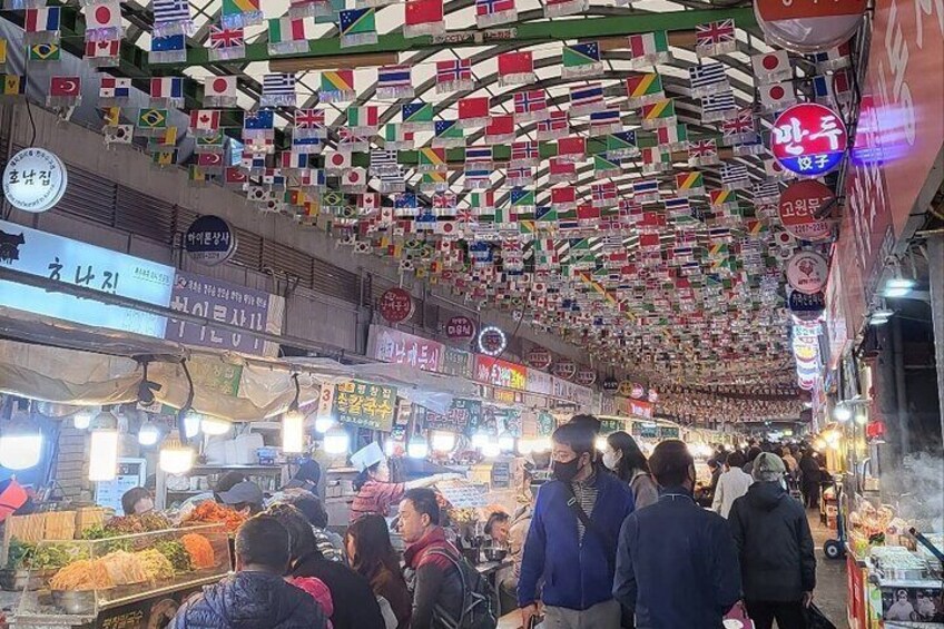 Private Seoul City Tour (Palace, Ikseondong, village, market)