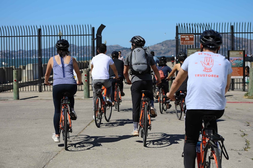 Picture 1 for Activity San Francisco: Golden Gate Bridge Guided Bike or eBike Tour