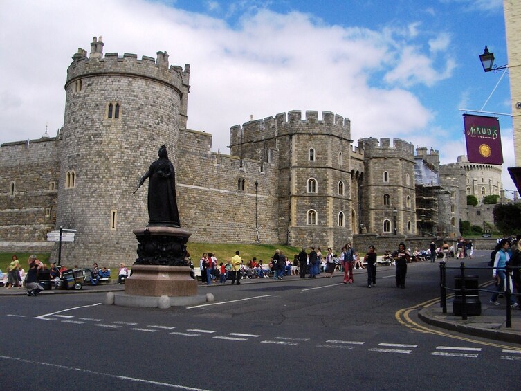 Windsor Castle Oxford and Cotswold Private Tour