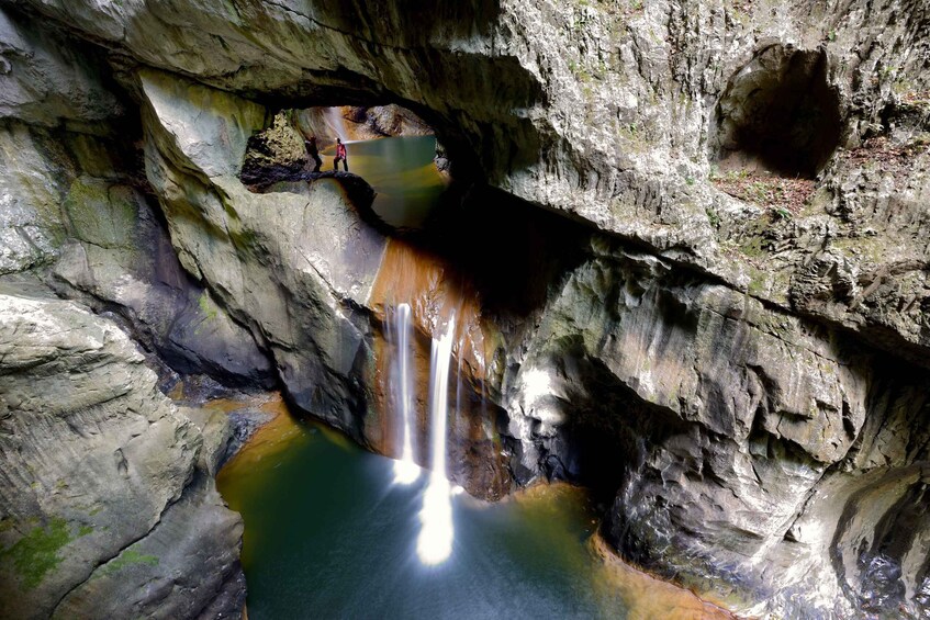 From Ljubljana: Škocjan UNESCO Caves and Piran Full-Day Trip