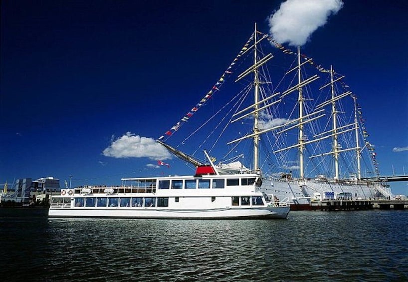 Picture 1 for Activity Lilla Bommen: 4-Hour Guided Boat Tour to Vinga Island