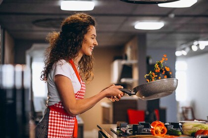 Santorini: Cooking Class with a Chef at the Ftelos Brewery