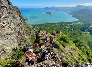 モーリシャスル・モーン山ユネスコエコハイキング