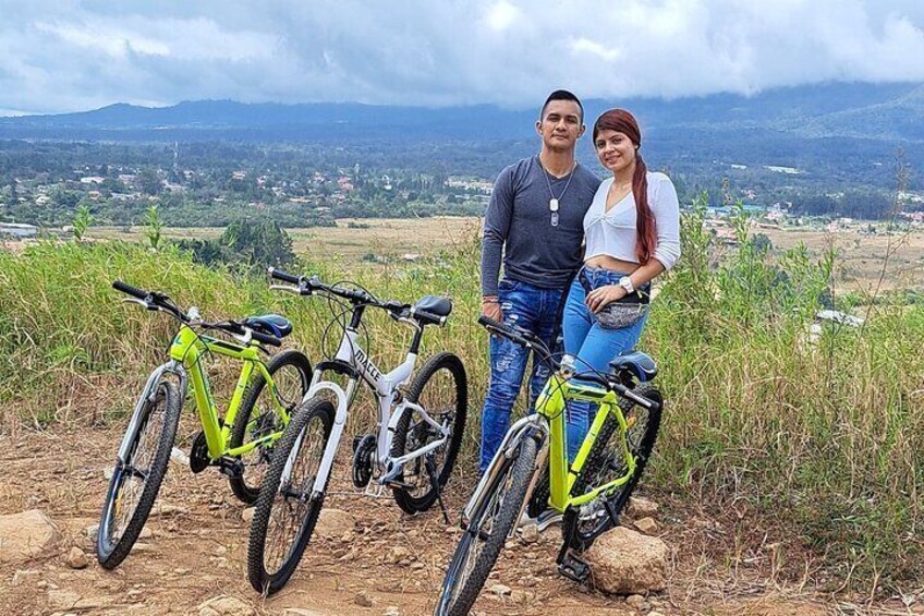 3-Hour Private Tour to La Estrella Lake from Boquete on E Bike