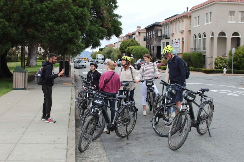 Picture 4 for Activity San Francisco: City Highlights Guided eBike Tour