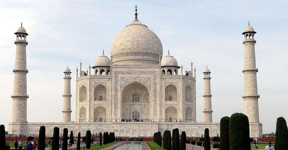 Picture 2 for Activity From Bangalore: Taj Mahal Tour with Round-Trip Flights