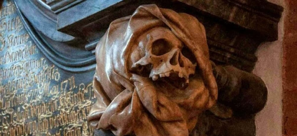 Wroclaw: 2-Hour Mysterious Walking Night Tour