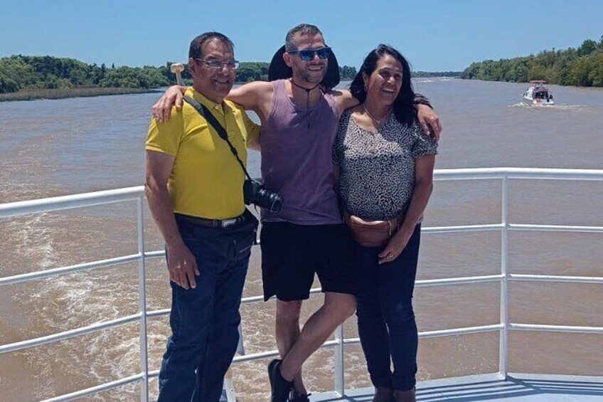 Tour to the North Zone of Buenos Aires and Navigation in Tigre