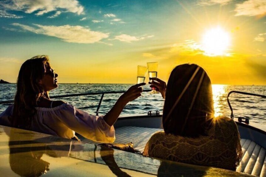 2 Hours Aperitif on Boat at Sunset