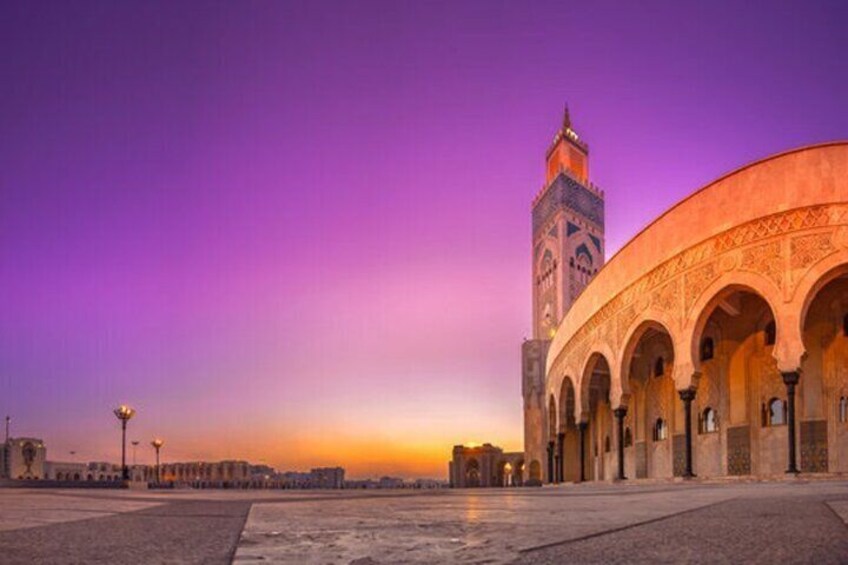 Casablanca City Night Tour and Traditional Moroccan Dinner