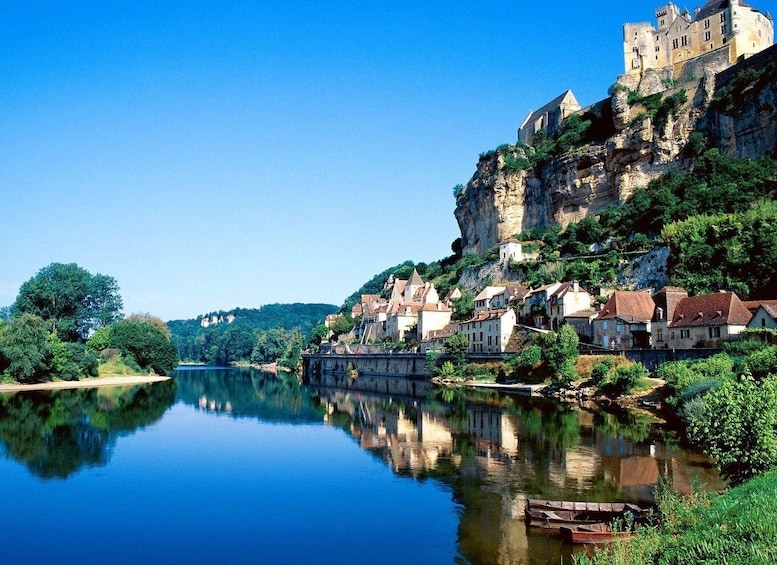 Picture 7 for Activity Sarlat : Private tour to Prehistoric Cave + Medieval Castle