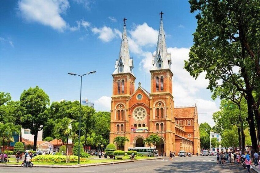 Full Day Tour To Explore Ho Chi Minh City Cu Chi Tunnels