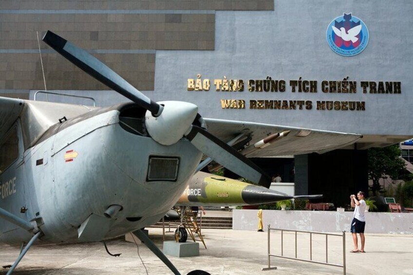 Full Day Tour To Explore Ho Chi Minh City Cu Chi Tunnels