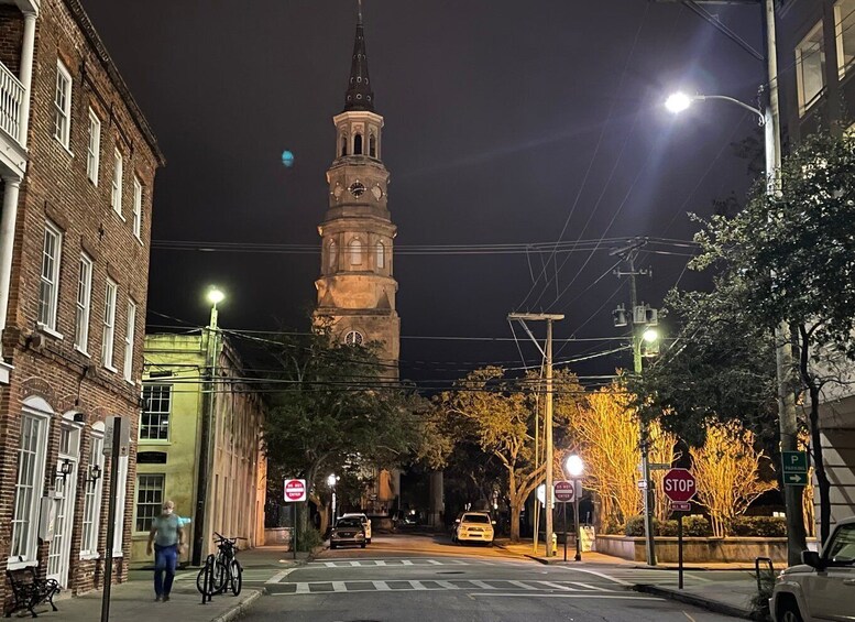 Picture 3 for Activity Charleston: Haunted History Tour - Learn to see a Ghost