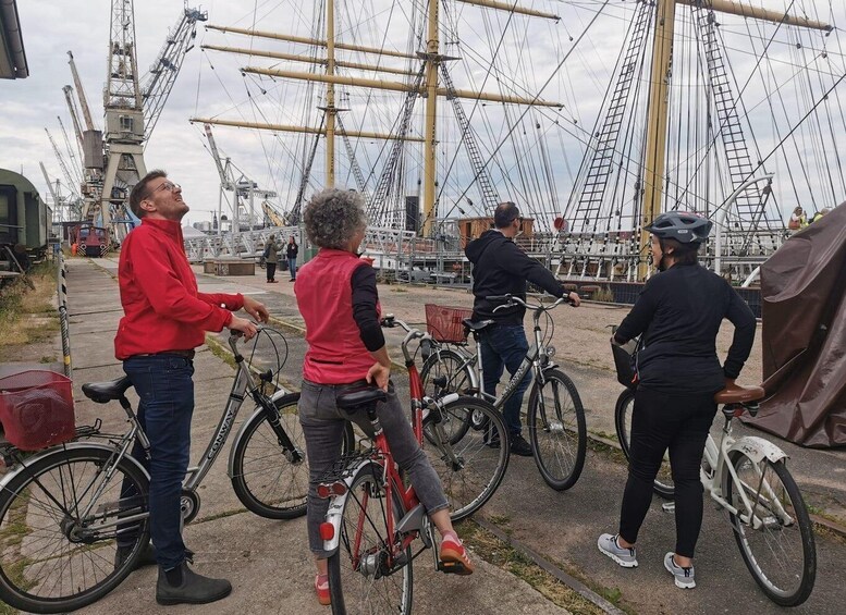 Picture 13 for Activity Hamburg: Bike Tour of the Speicherstadt & Old Harbor