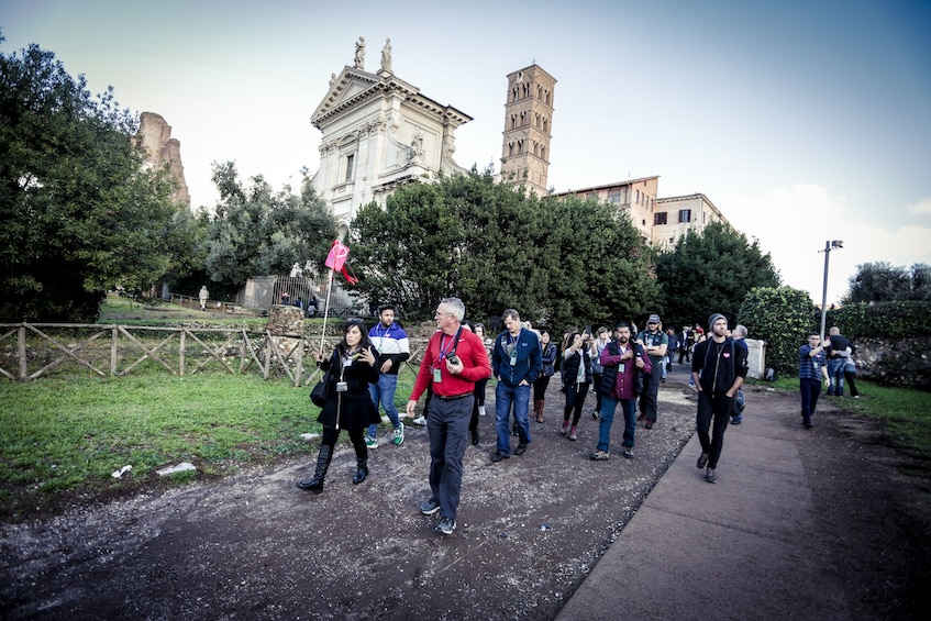 Skip-the-Line Colosseum, Forum & Palatine Hill Tour with Optional Pickup