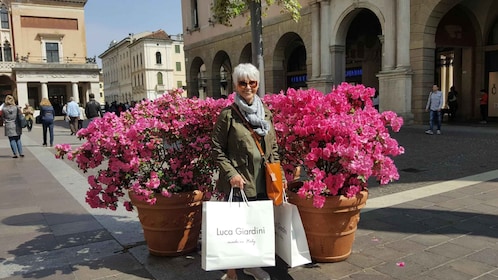 Padova: Guided Shopping Walk