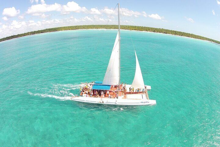 tour isla saona catamaran