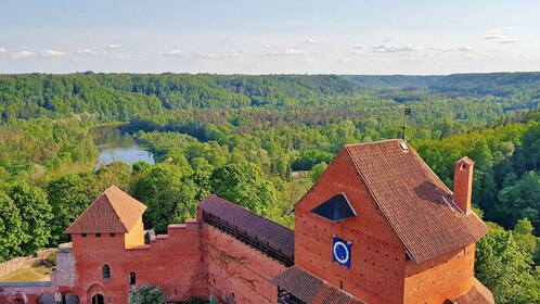 Upptäck det bästa av Sigulda och Gauja nationalpark på en dag