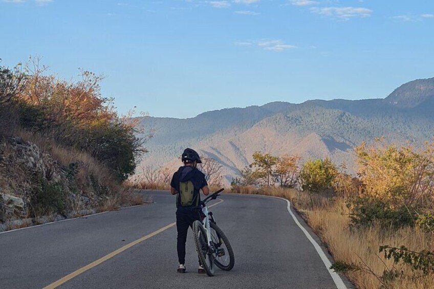 Bike ride MTB in Oaxaca to pre-Hispanic viewpoints