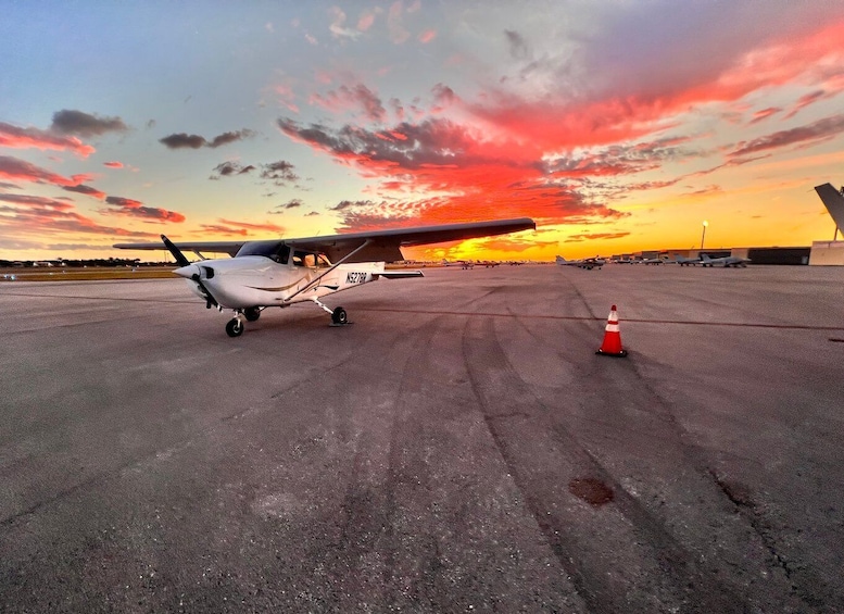 Picture 17 for Activity Miami: South Beach Private 35-Minute Guided Flight Tour