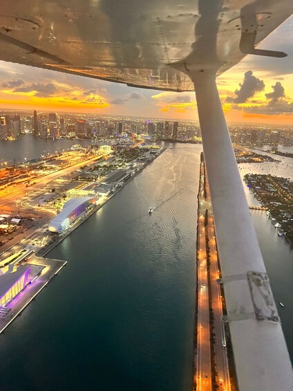 Picture 16 for Activity Miami: South Beach Private 30-Minute Guided Flight Tour