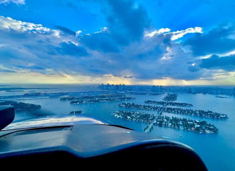 Picture 14 for Activity Miami: South Beach Private 30-Minute Guided Flight Tour