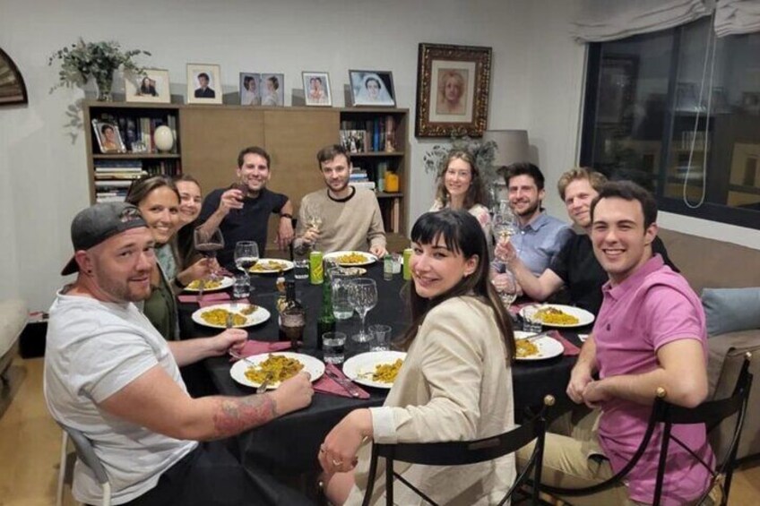 Authentic Valencian Paella Dinner in MasterChef's Home