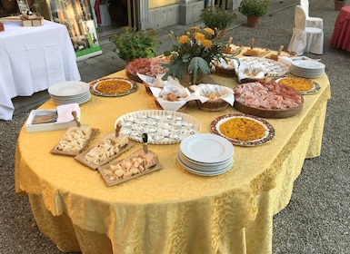 Modena: Traditionel balsamicoeddike fra Modena D.O.P. Frokost