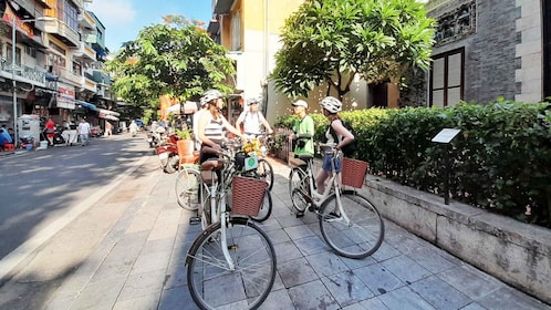 Hanoi Old Quarter & Red River Delta Cycling Half Day Tour