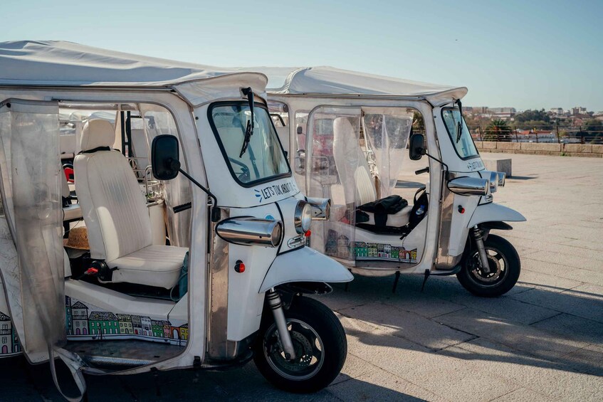 Porto: Private Sightseeing Tour by Electric Tuk Tuk