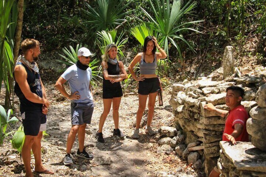 Also, on our tour of Rancho Buena Vista, we will take you to explore the Mayan vestiges and immerse you in the rich culture of the region.