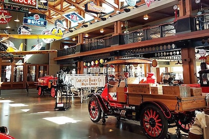 Calgary: 3.5-Hour Bus City Tour with Petrol Alley Museum