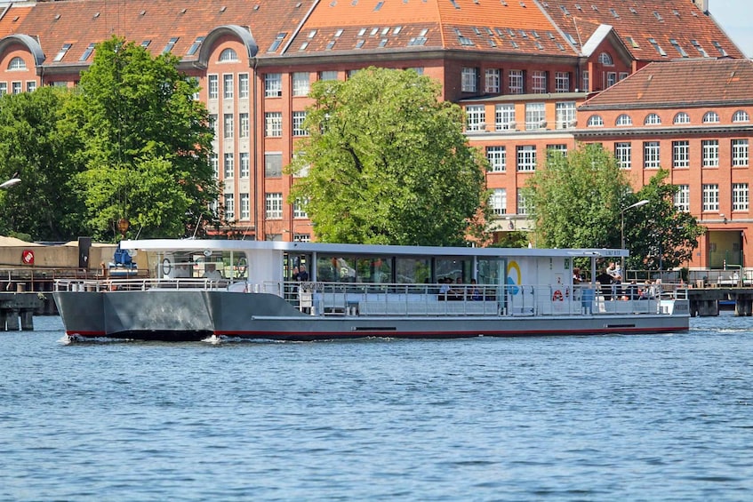 Evening Boat Tour 1.5 hour with our solarcatamaran