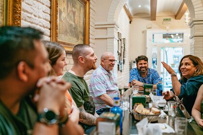 Madrid: Tapas Tour met gids, proeverijen en drankjes