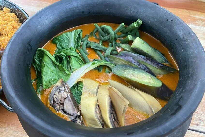 Kare-Kare (Oxtail stew in rich peanut sauce)
