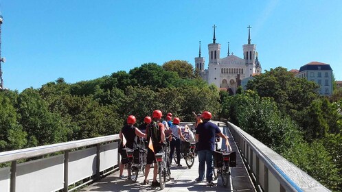 Lyon : Visite à vélo électrique de 4 heures avec pause dégustation